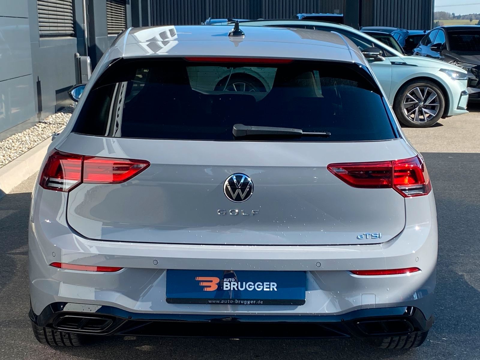 Volkswagen Golf 2023 г. Серый, пробег 29920 км