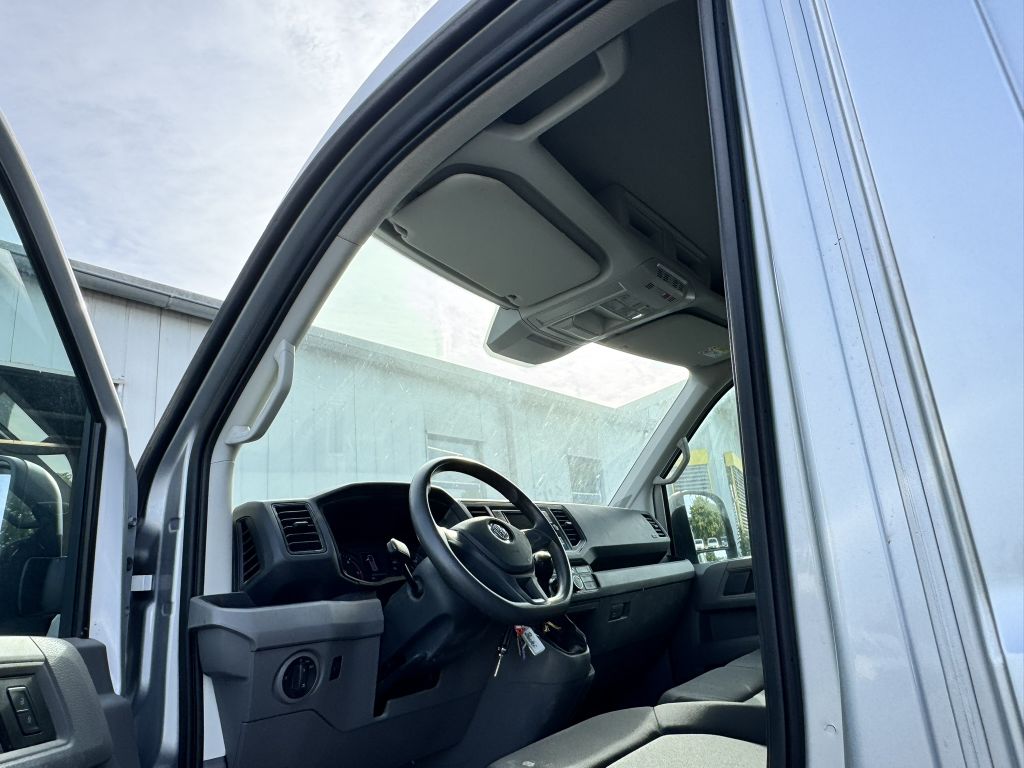 Volkswagen CRAFTER 2022 г. Серебристый, пробег 54000 км
