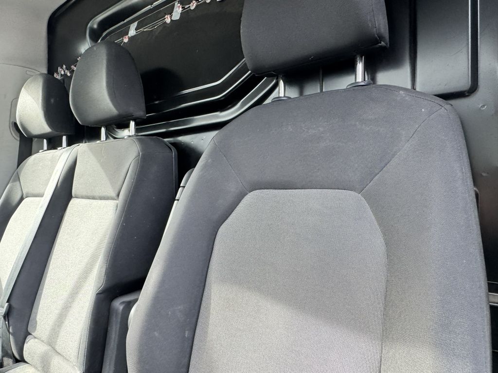 Volkswagen CRAFTER 2022 г. Серебристый, пробег 54000 км