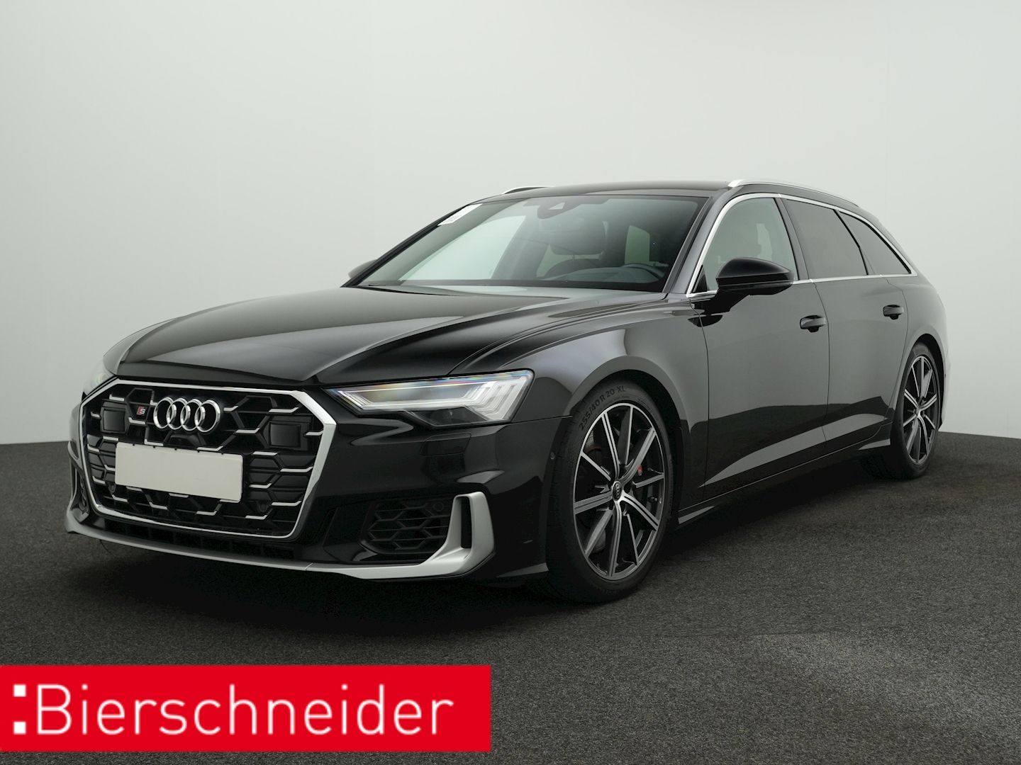 Audi S6 2025 г. Чёрный, пробег 25100 км