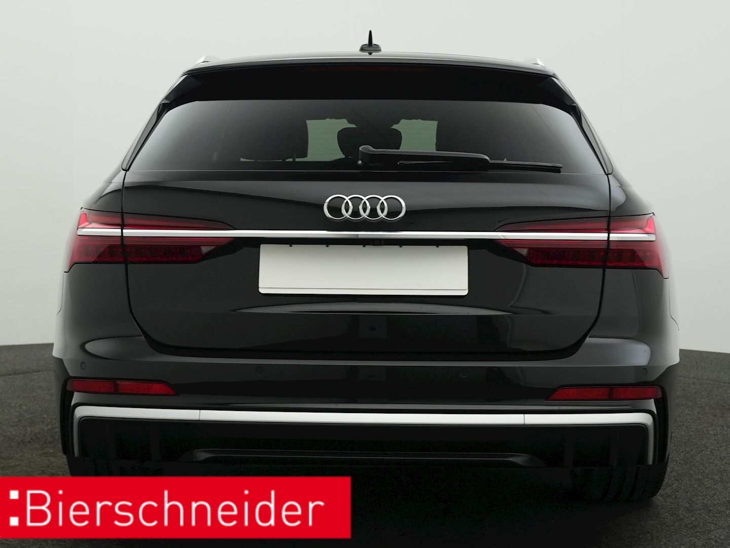 Audi S6 2025 г. Чёрный, пробег 25100 км
