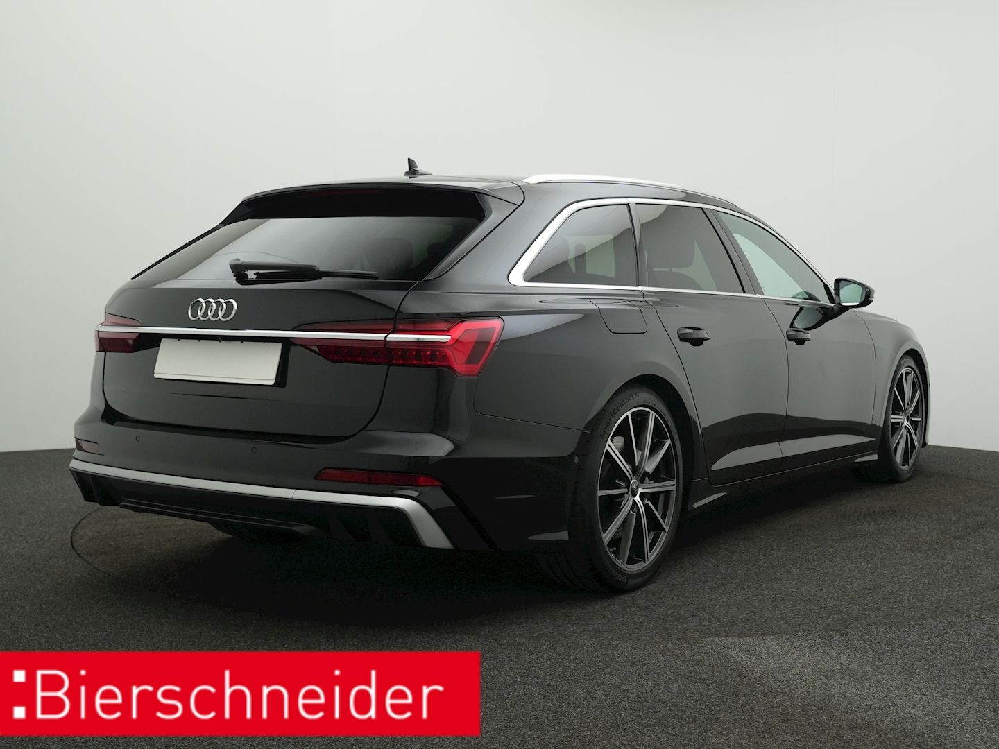 Audi S6 2025 г. Чёрный, пробег 25100 км