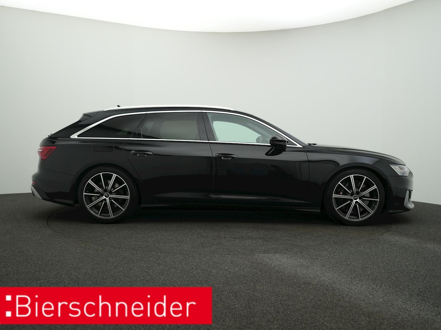 Audi S6 2025 г. Чёрный, пробег 25100 км