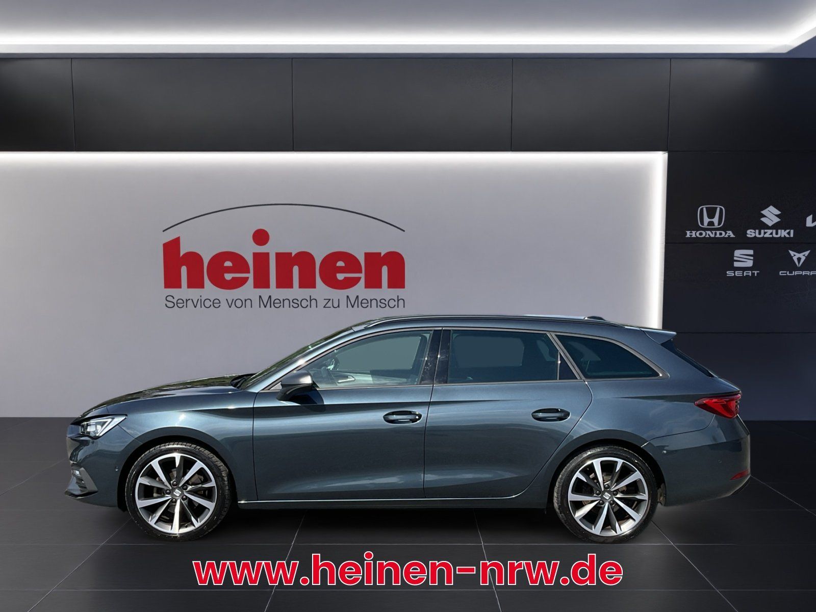 SEAT Leon 2022 г. Серый, пробег 53818 км