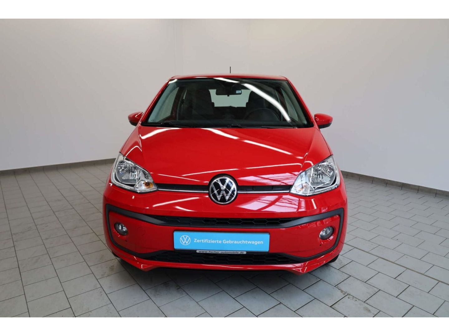 Volkswagen up! 2022 г. Красный, пробег 25662 км