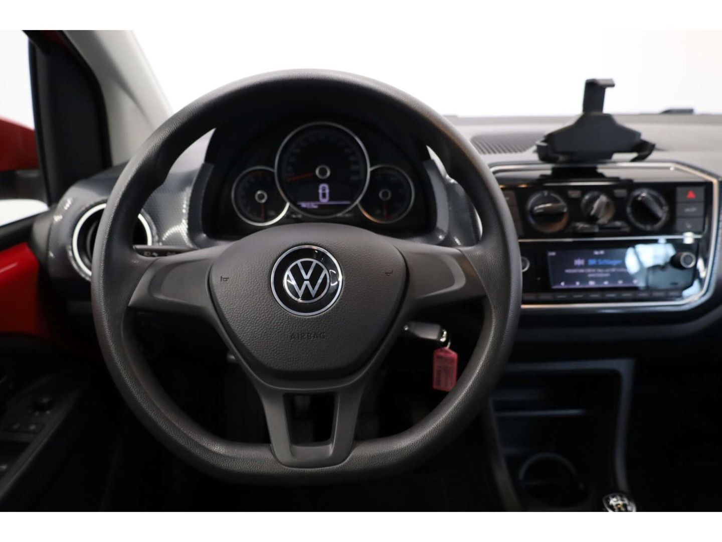 Volkswagen up! 2022 г. Красный, пробег 25662 км