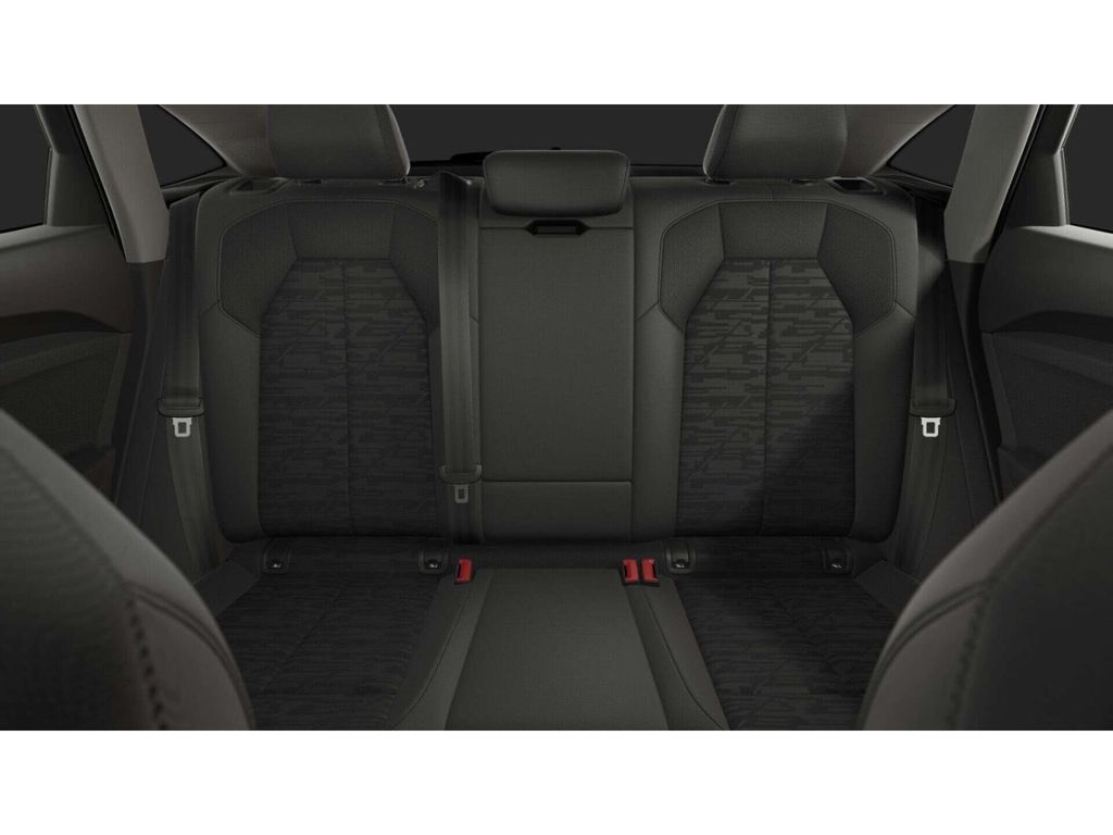 Audi Q5 2026 г. Зелёный, пробег 9237 км
