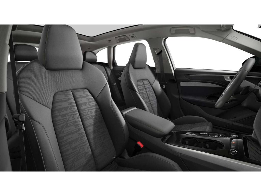 Audi A6 2025 г. Чёрный, пробег 28741 км