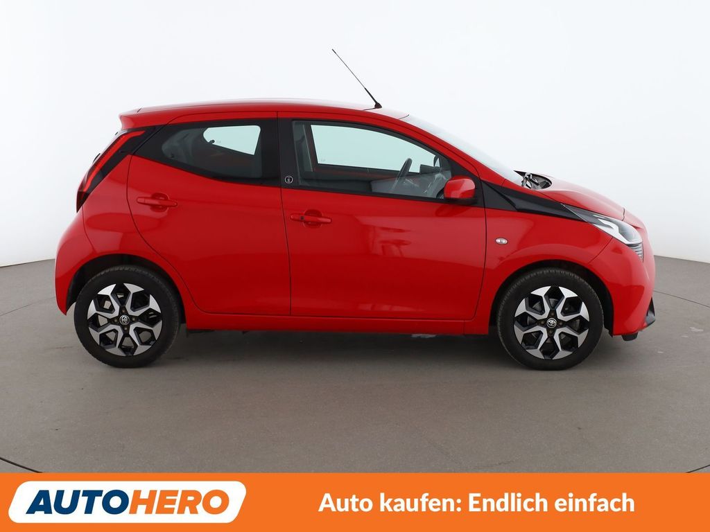 Toyota AYGO (X) 2021 г. Красный, пробег 48830 км