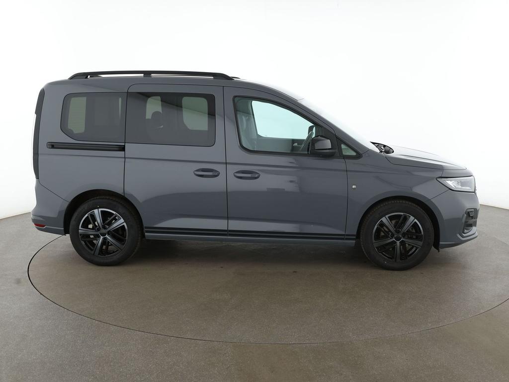 Ford Tourneo Connect 2023 г. Серый, пробег 56225 км