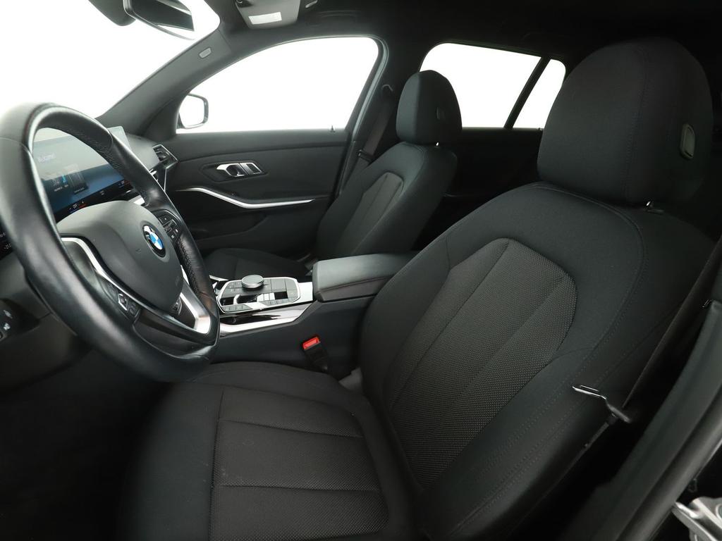 BMW 320 2023 г. Чёрный, пробег 34341 км
