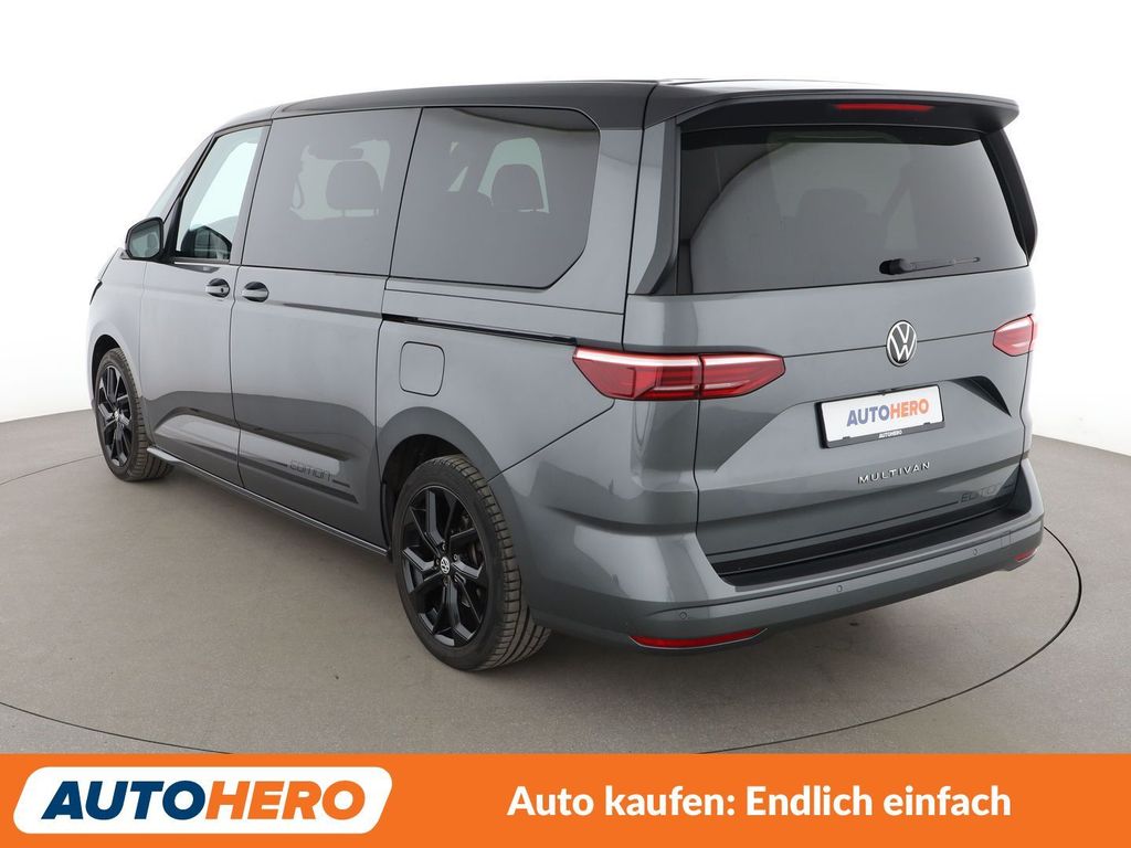 Volkswagen T7 MULTIVAN 2023 г. Серый, пробег 22448 км