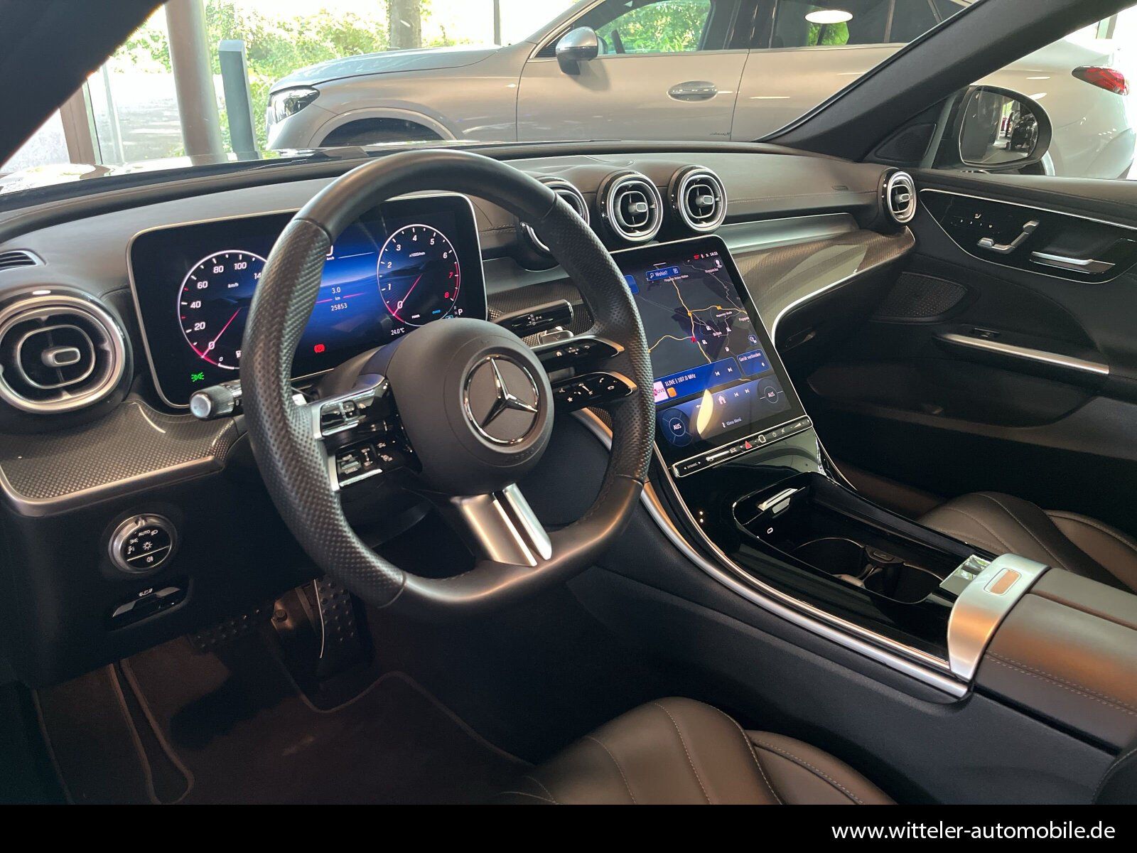 Mercedes-Benz C 200 2025 г. Чёрный, пробег 26000 км
