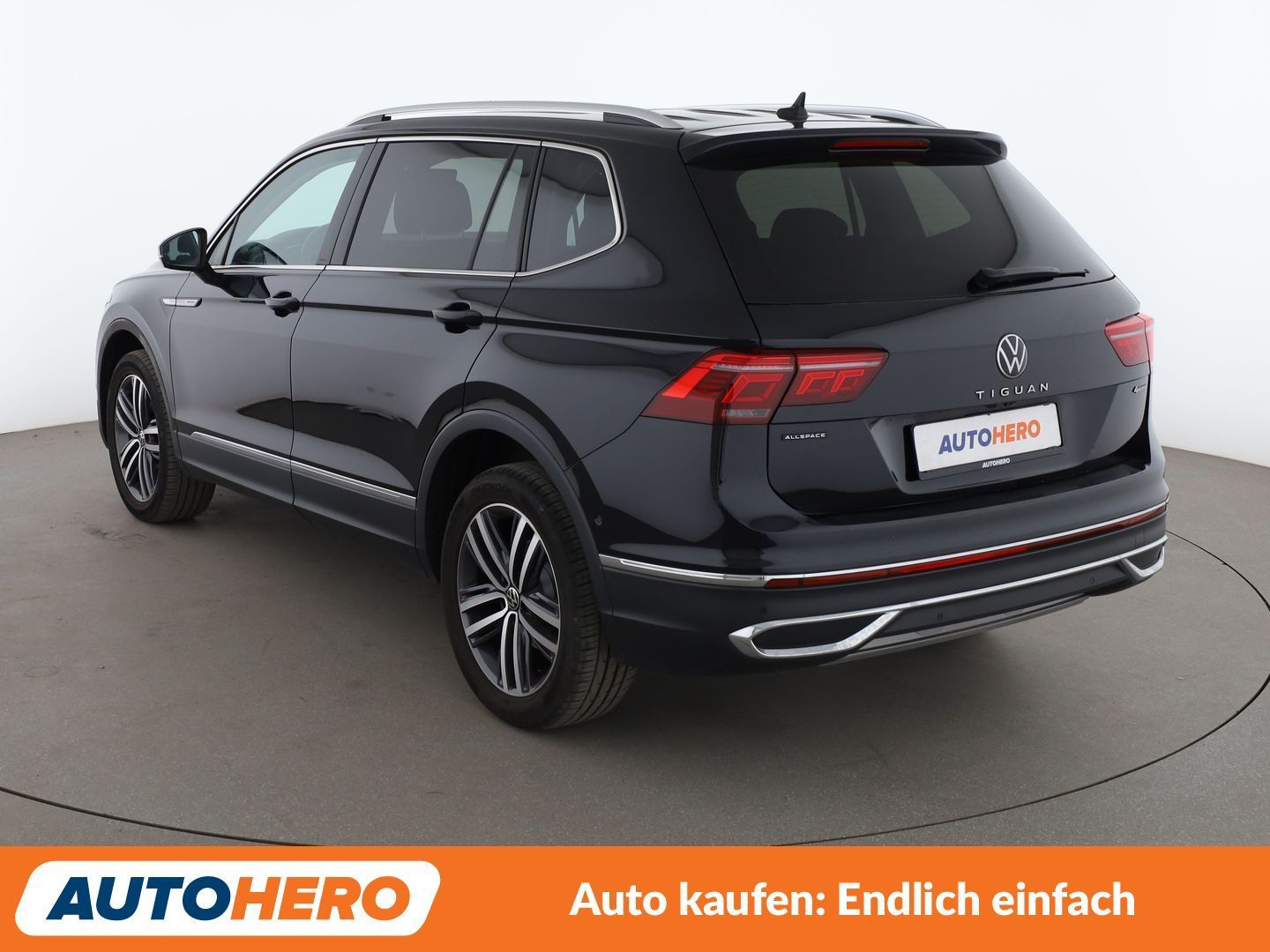 Volkswagen TIGUAN ALLSPACE 2023 г. Чёрный, пробег 48942 км