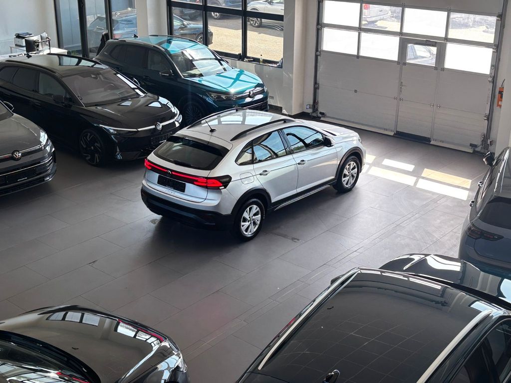 Volkswagen Taigo 2022 г. Серебристый, пробег 48699 км