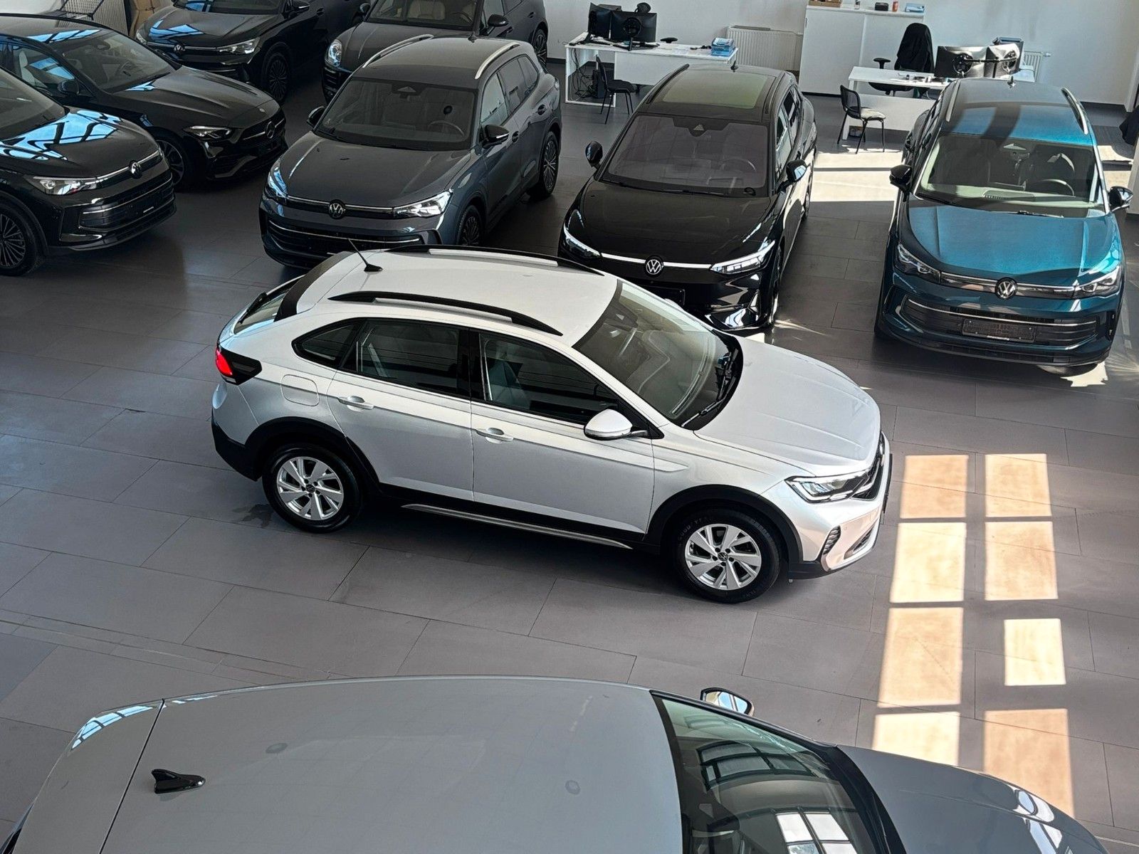 Volkswagen Taigo 2022 г. Серебристый, пробег 48699 км