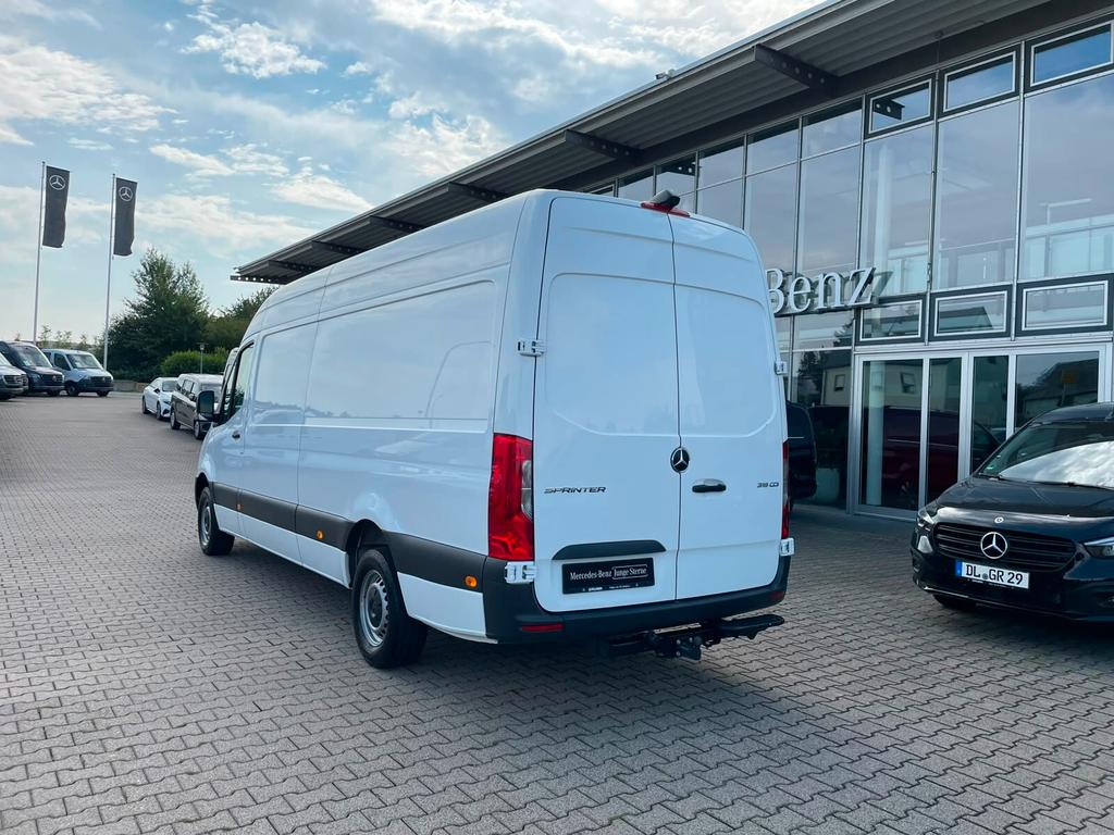 Mercedes-Benz SPRINTER 2023 г. Белый, пробег 38990 км