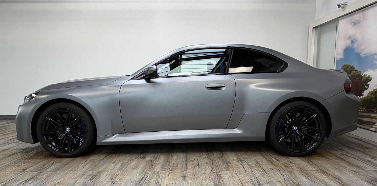 BMW M2 2026 г. Серый, пробег 18900 км