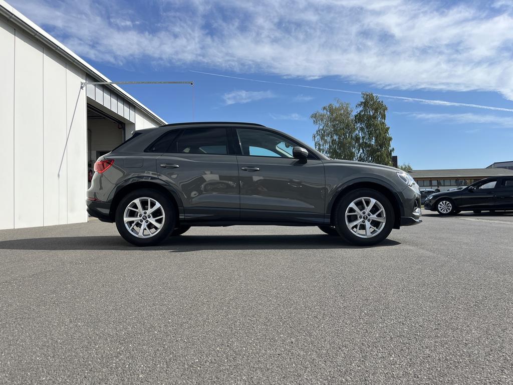 Audi Q3 2021 г. Серый, пробег 47434 км