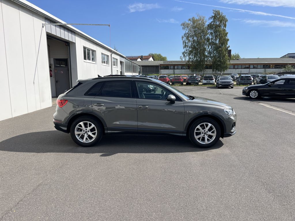 Audi Q3 2021 г. Серый, пробег 47434 км