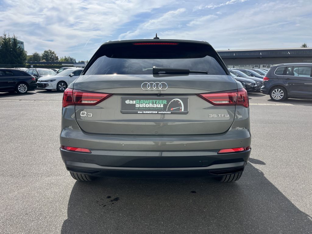 Audi Q3 2021 г. Серый, пробег 47434 км