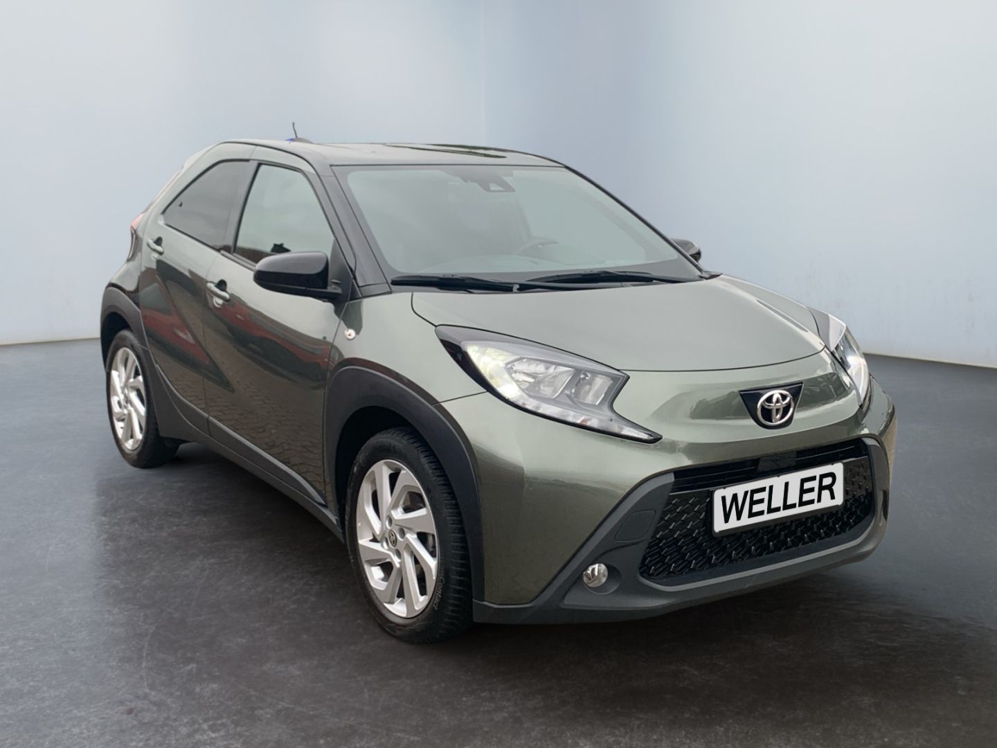 Toyota AYGO (X) 2022 г. Зелёный, пробег 59472 км