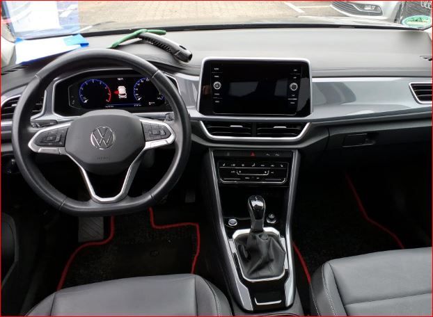 Volkswagen T-Roc 2022 г. Чёрный, пробег 27400 км