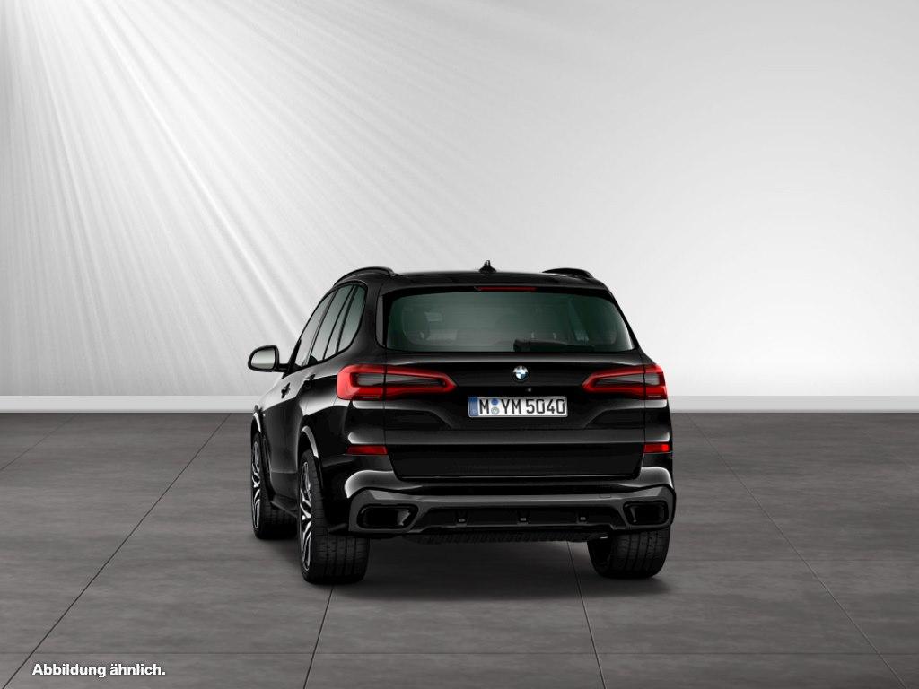 BMW X5 2022 г. Чёрный, пробег 58900 км