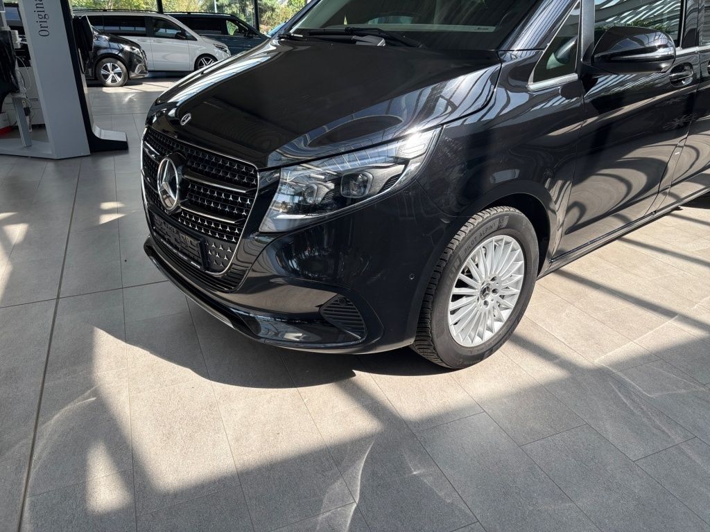 Mercedes-Benz V 300 2025 г. Чёрный, пробег 49018 км