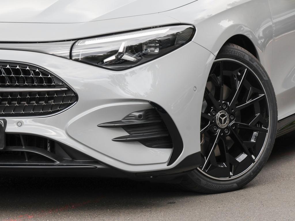 Mercedes-Benz CLA 200 2026 г. Серый, пробег 9500 км