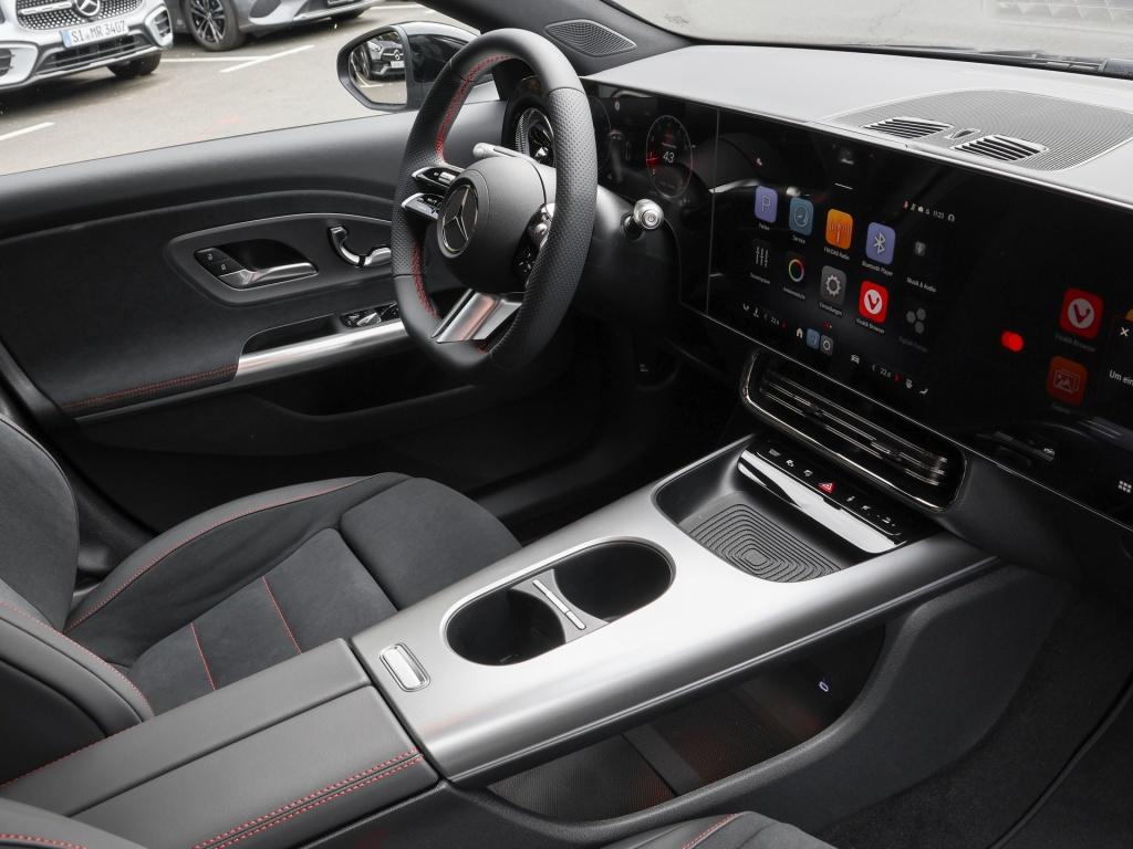 Mercedes-Benz CLA 200 2026 г. Чёрный, пробег 9500 км
