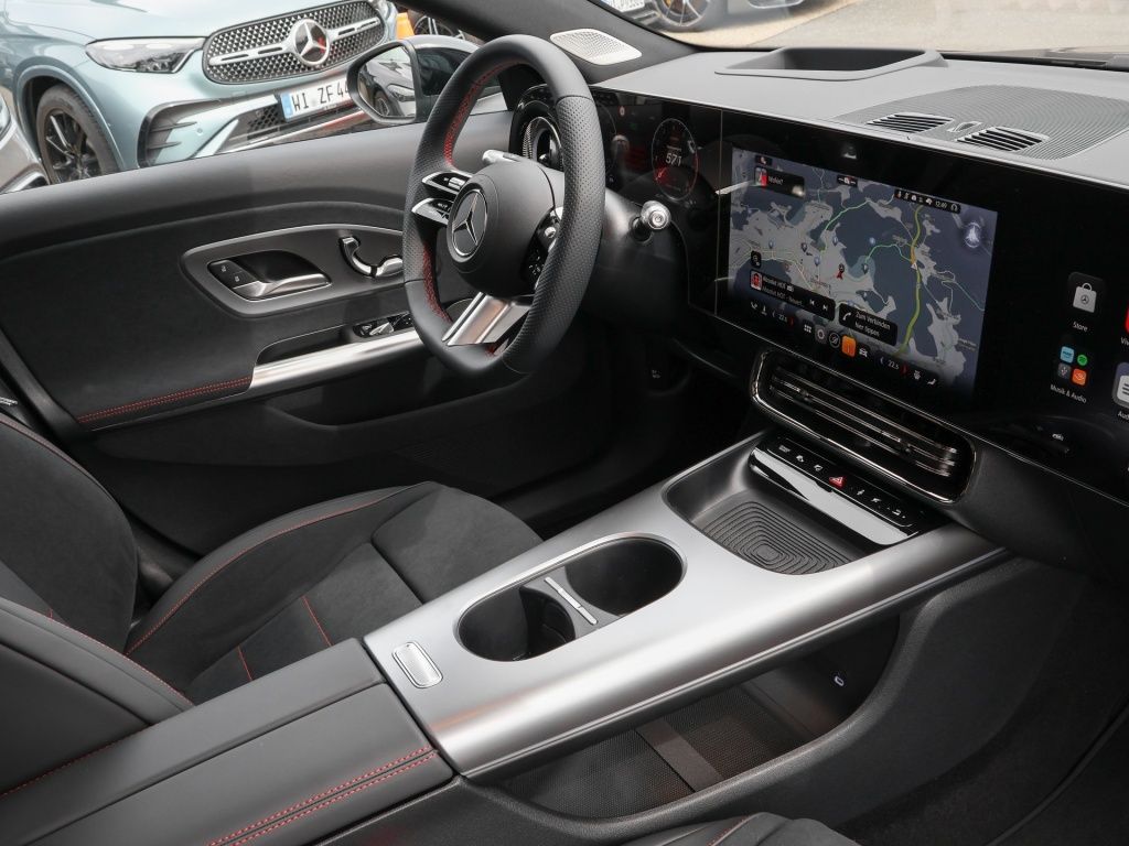 Mercedes-Benz CLA 220 2026 г. Чёрный, пробег 9500 км