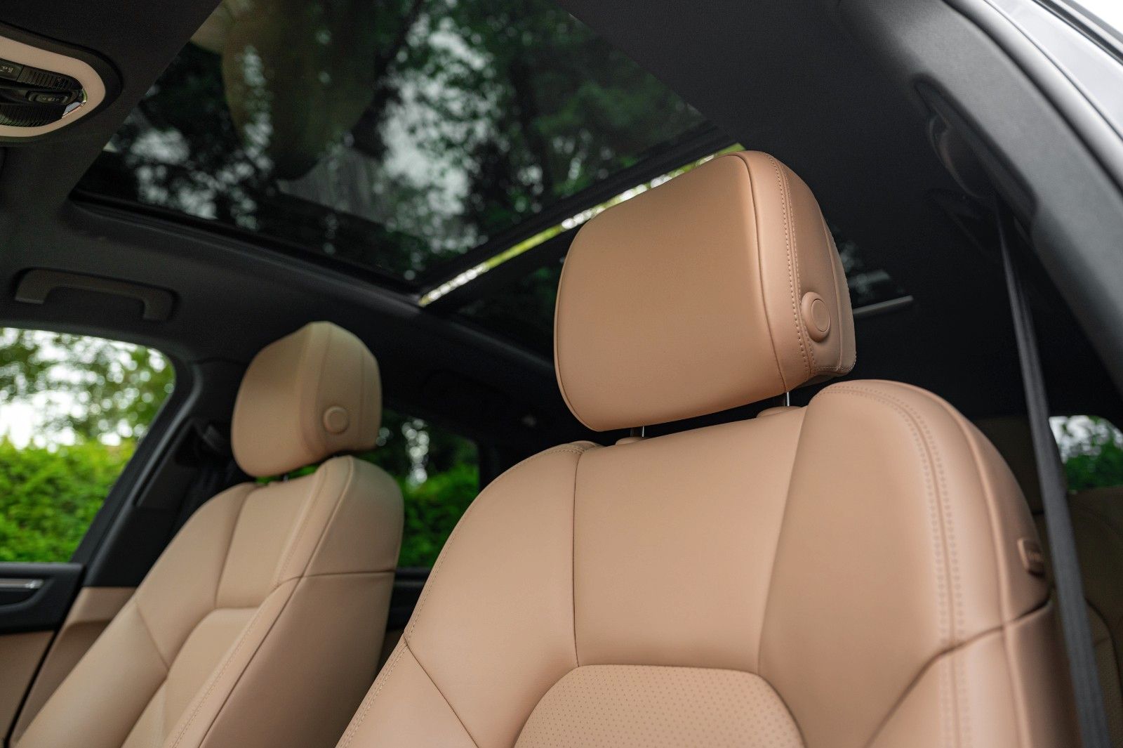 Porsche Macan 2021 г. Синий, пробег 35000 км