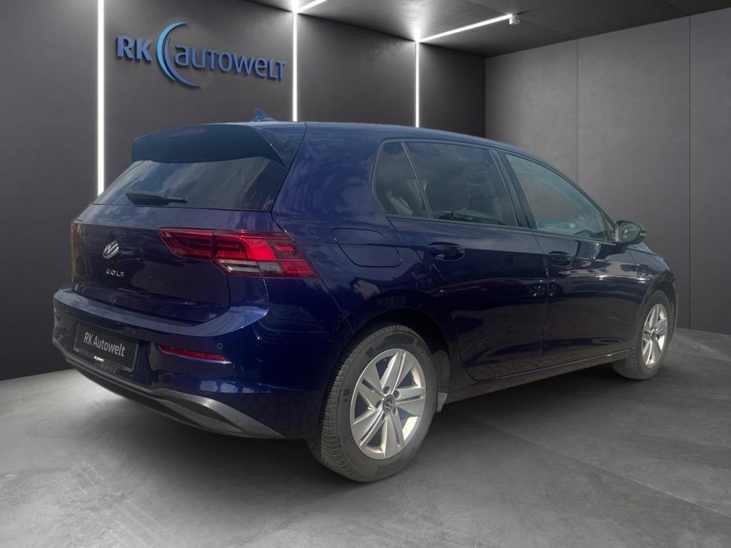 Volkswagen Golf 2022 г. Синий, пробег 44038 км