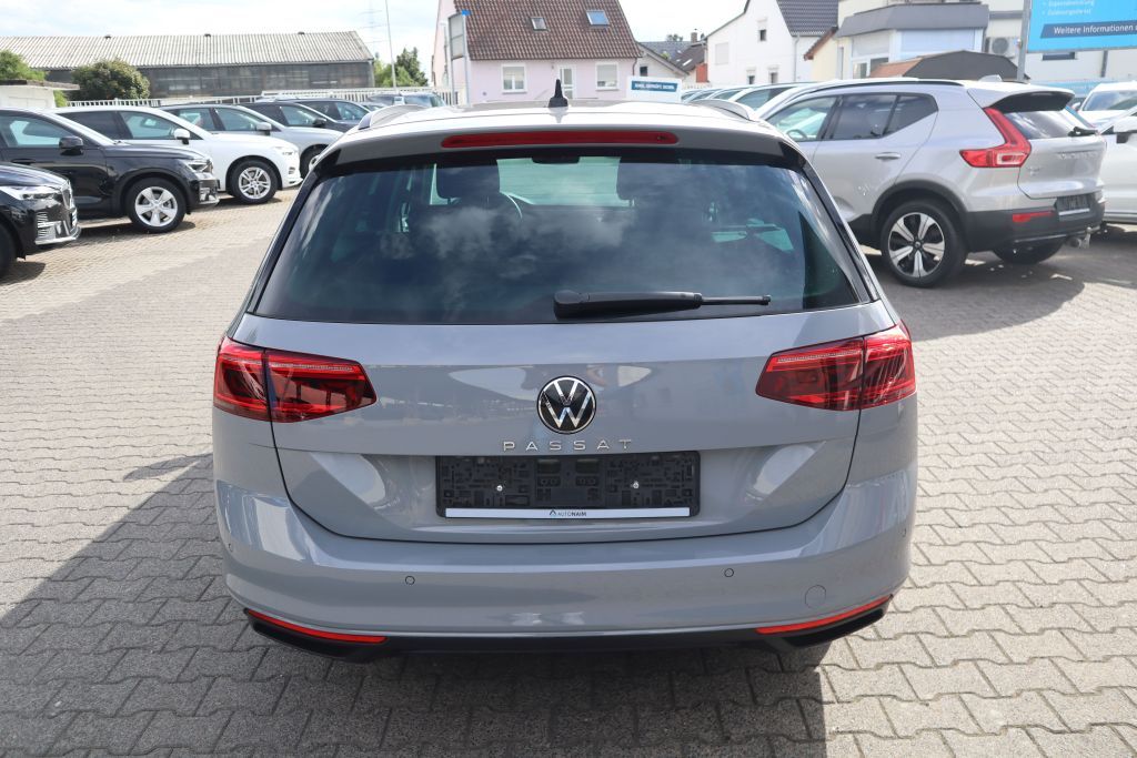 Volkswagen PASSAT VARIANT 2023 г. Белый, пробег 44305 км