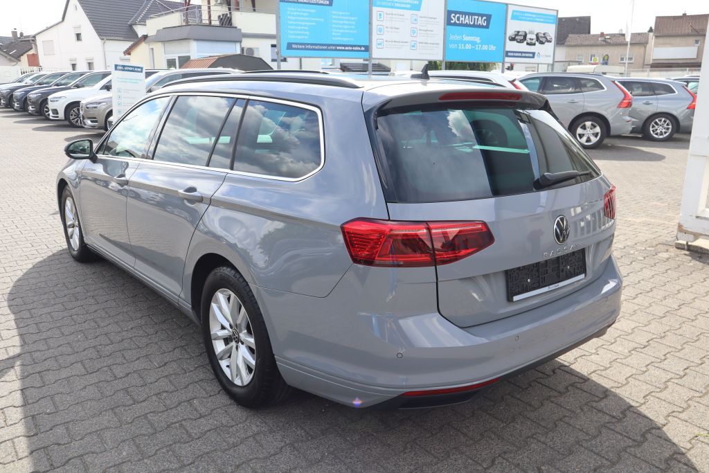 Volkswagen PASSAT VARIANT 2023 г. Белый, пробег 44305 км