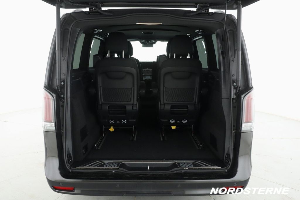 Mercedes-Benz V 220 2025 г. Серый, пробег 8330 км