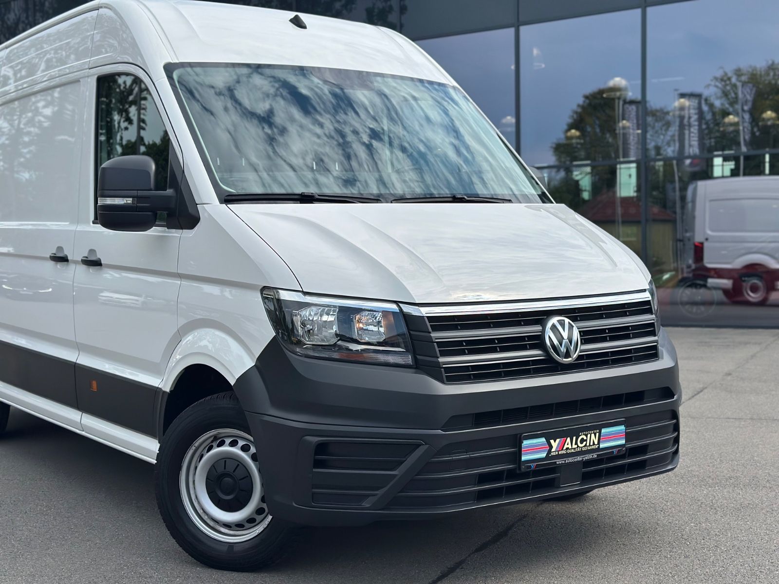 Volkswagen CRAFTER 2021 г. Белый, пробег 51582 км