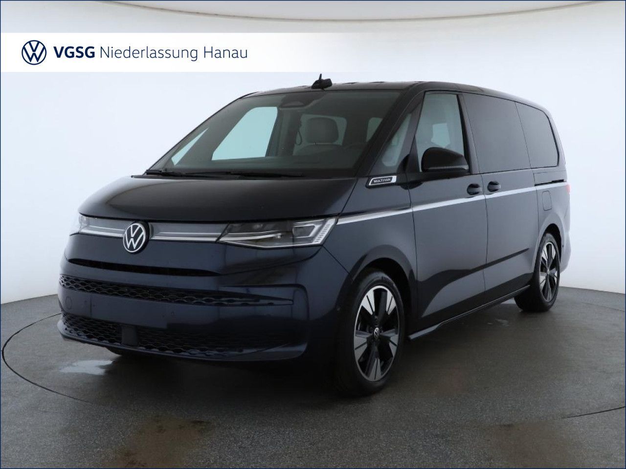 Volkswagen T7 MULTIVAN 2025 г. Синий, пробег 5102 км