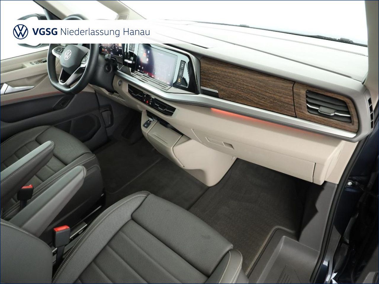 Volkswagen T7 MULTIVAN 2025 г. Синий, пробег 5102 км
