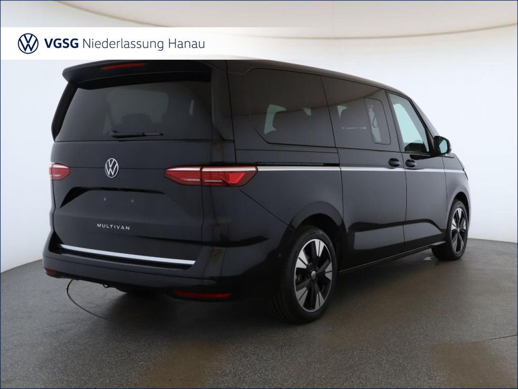 Volkswagen T7 MULTIVAN 2024 г. Чёрный, пробег 6769 км