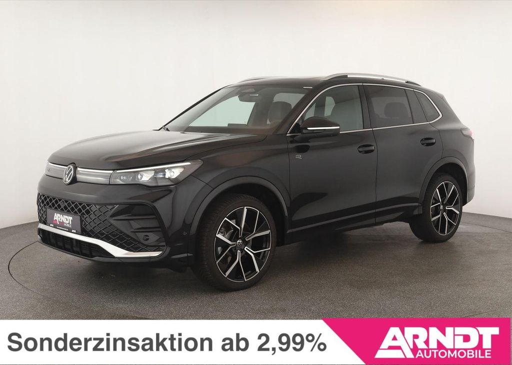Volkswagen Tiguan 2024 г. Чёрный, пробег 33800 км