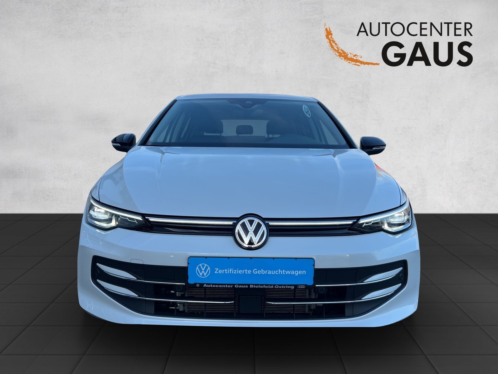 Volkswagen Golf 2025 г. Белый, пробег 9762 км