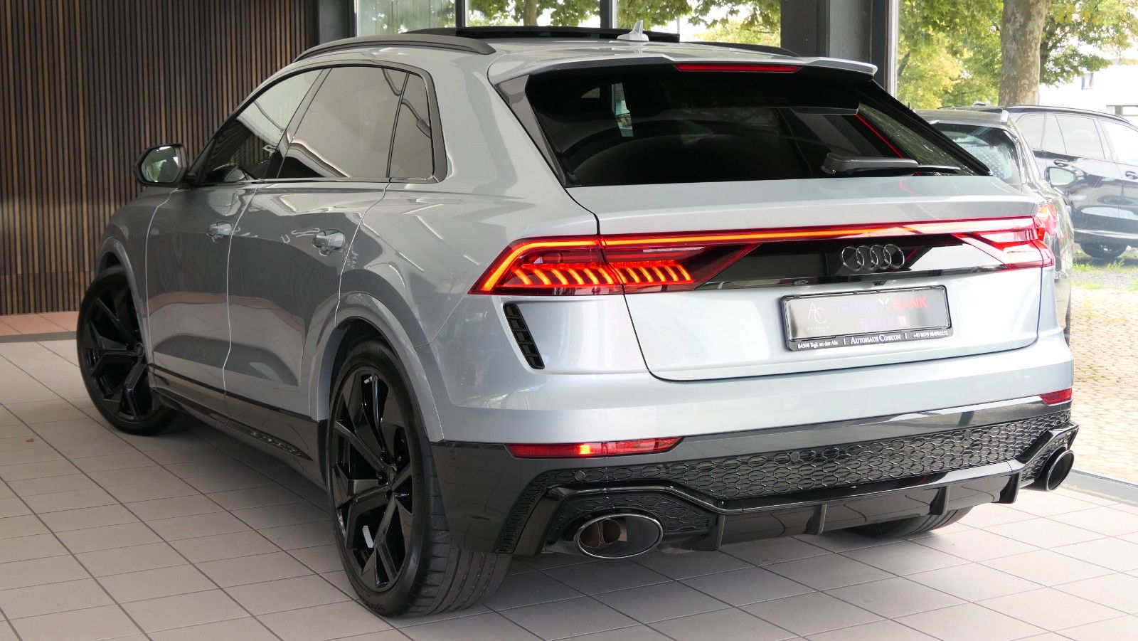 Audi RSQ8 2023 г. Серебристый, пробег 47000 км