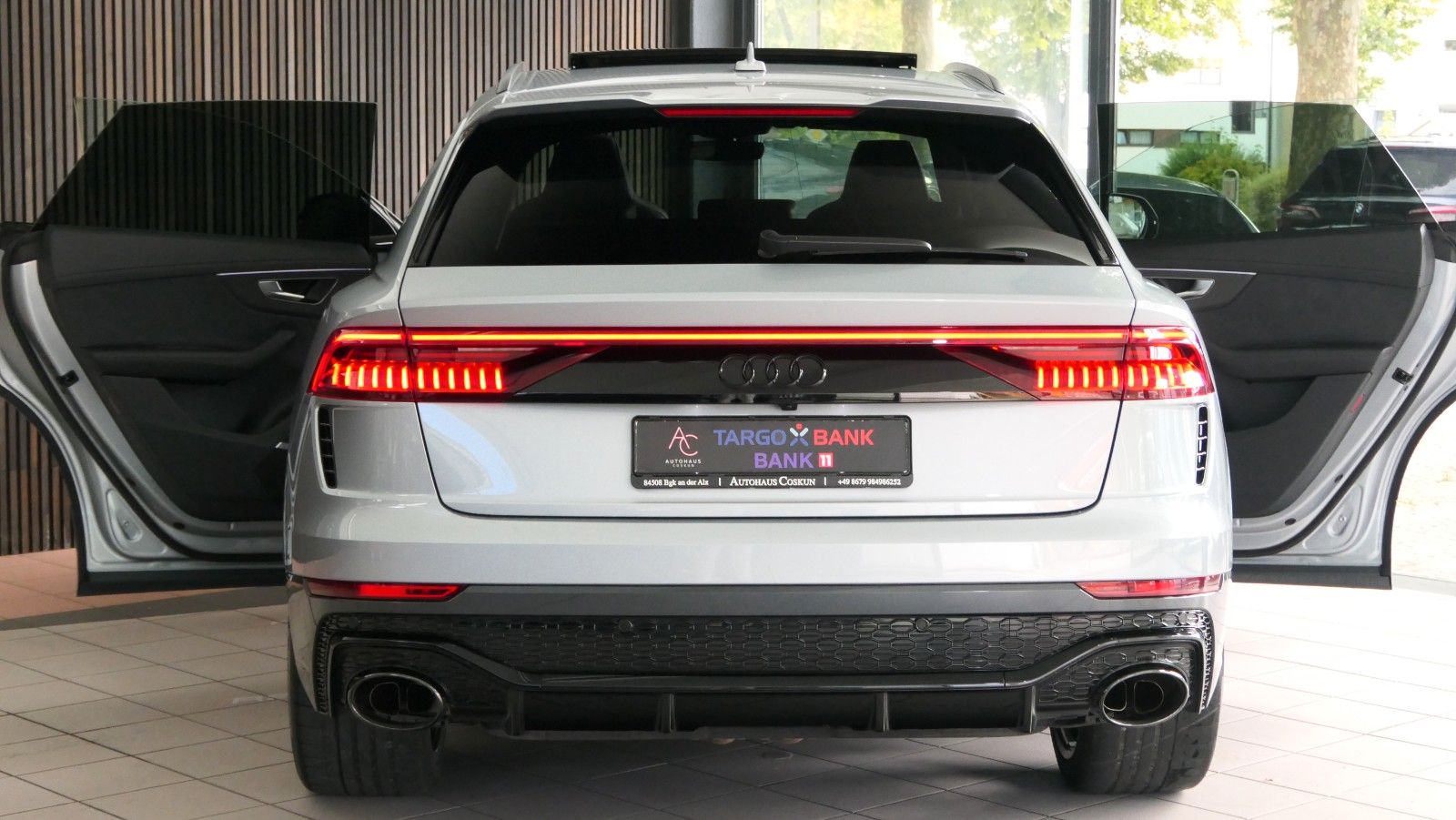 Audi RSQ8 2023 г. Серебристый, пробег 47000 км