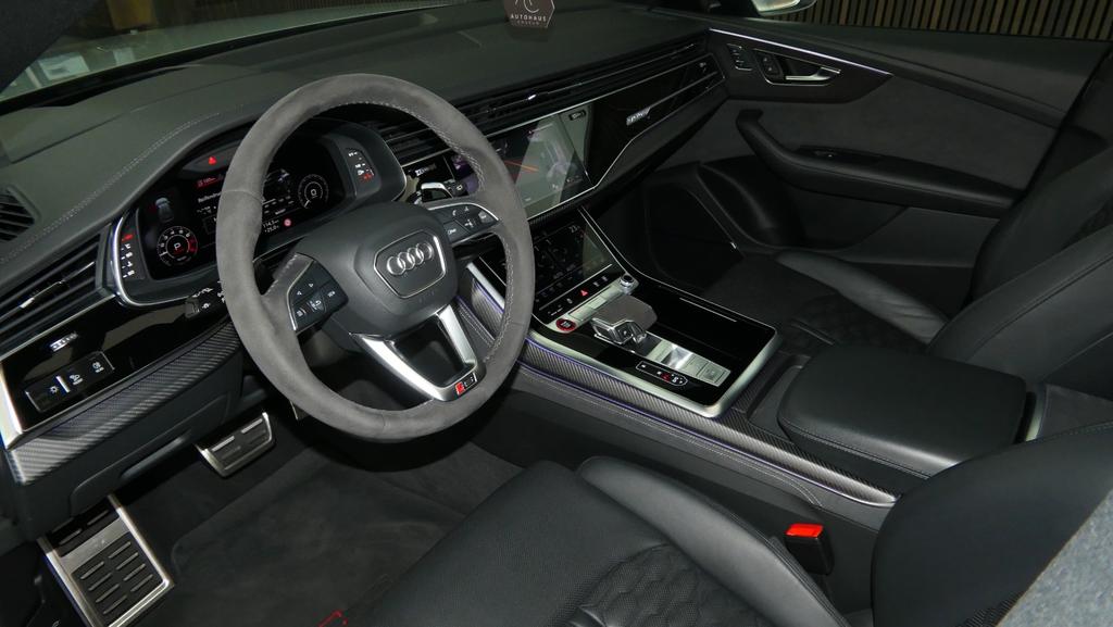 Audi RSQ8 2023 г. Серебристый, пробег 47000 км