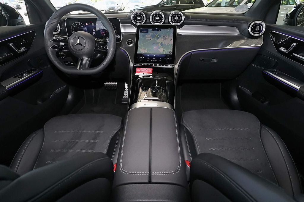 Mercedes-Benz GLC 450 2025 г. Чёрный, пробег 31068 км