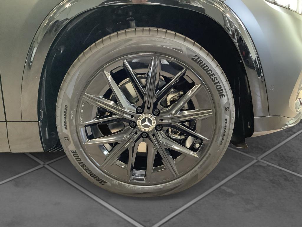 Mercedes-Benz GLB 220 2026 г. Чёрный, пробег 8000 км