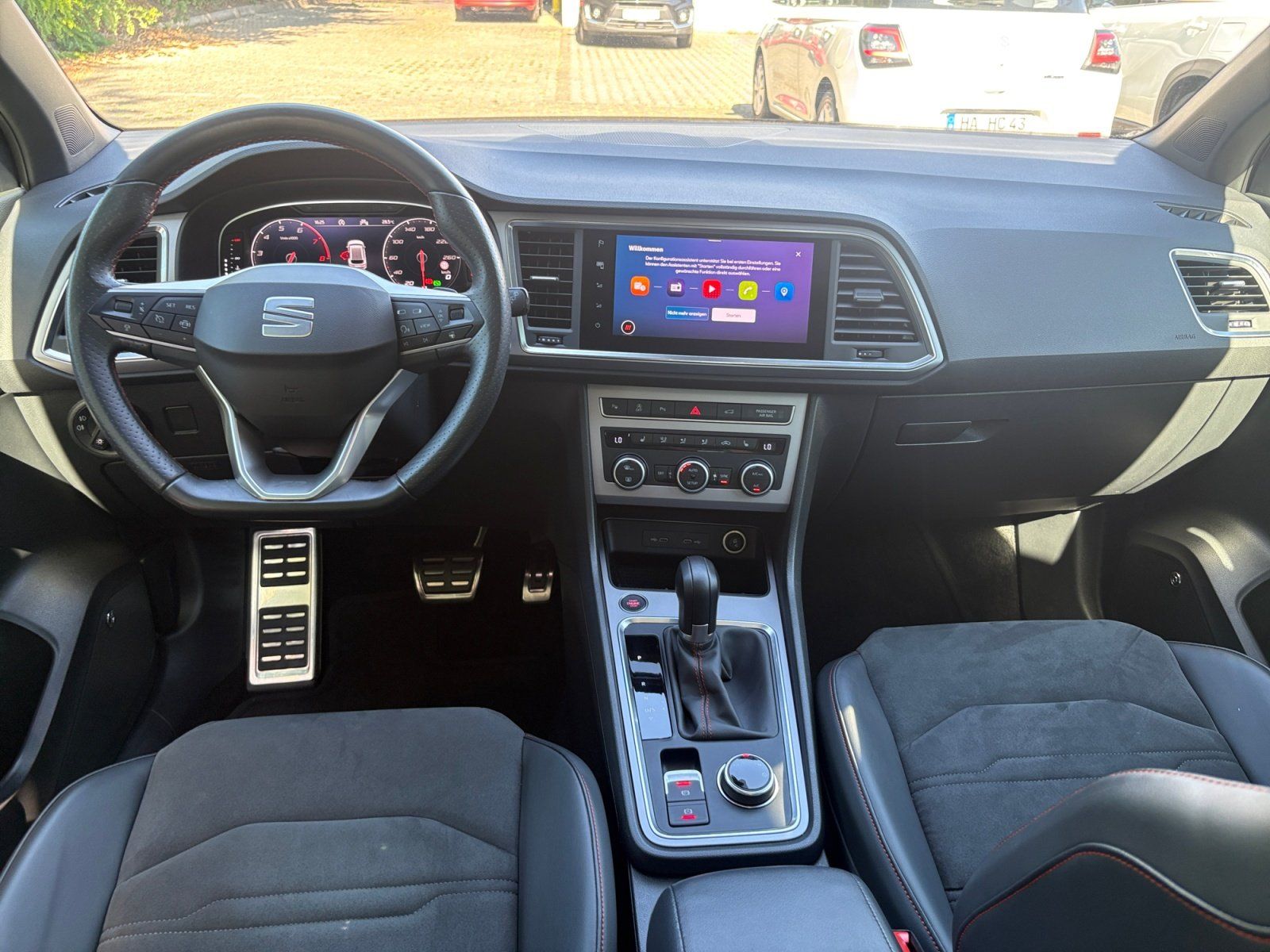 SEAT Ateca 2022 г. Белый, пробег 49234 км