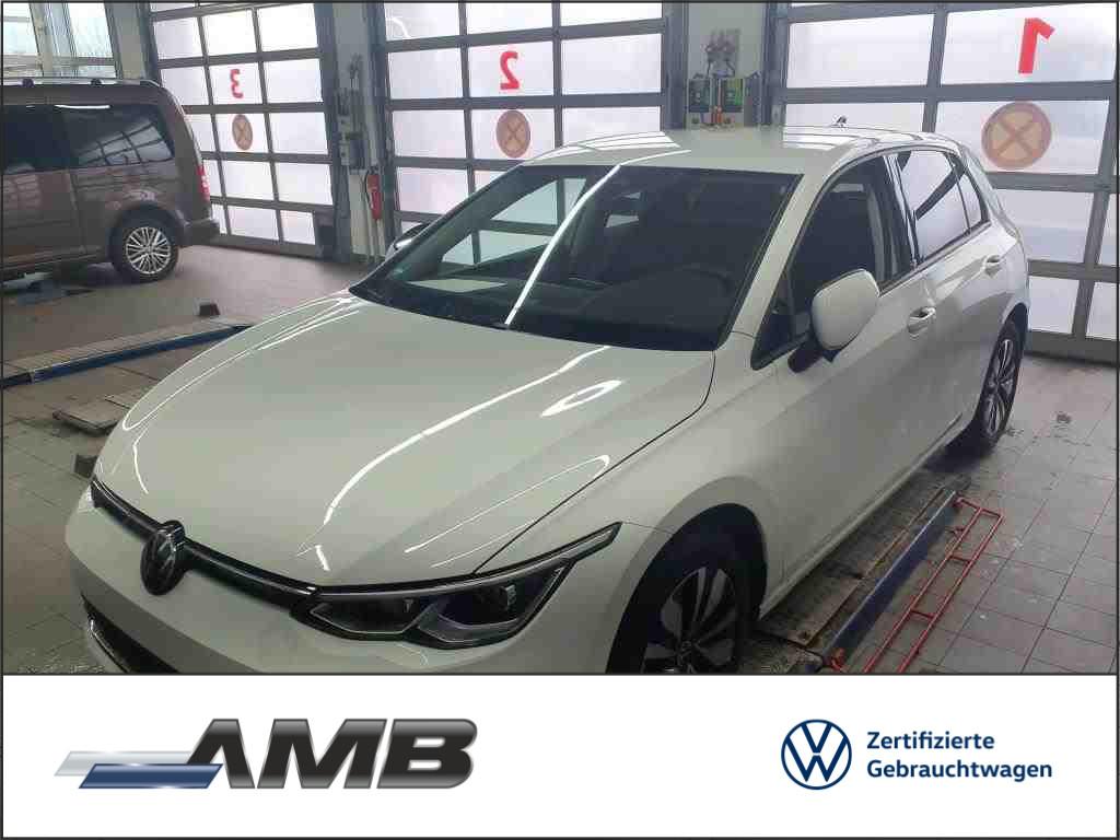 Volkswagen Golf 2024 г. Белый, пробег 22290 км